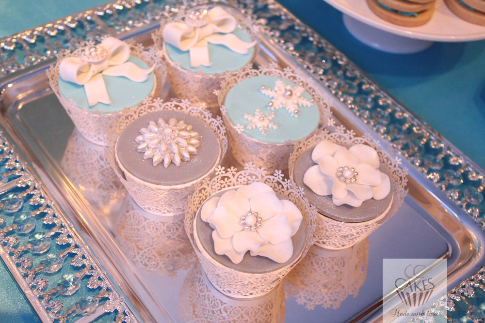 CCcakes蓝色水晶婚礼甜品台